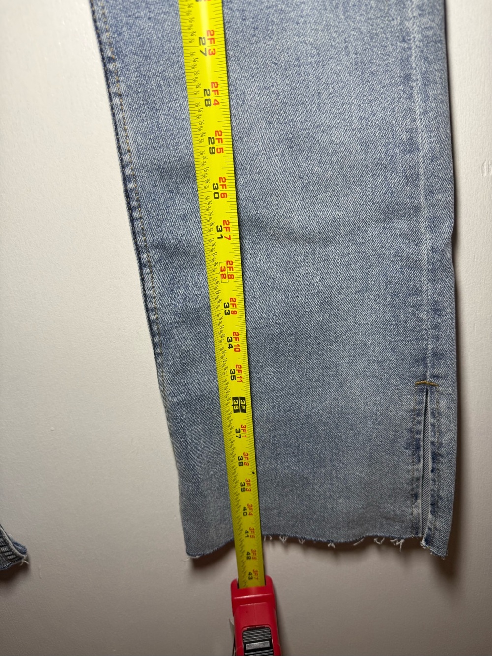 Motel Women's Light Wash Bootcut Slit Leg Frayed Design Denim Jeans Size XS - Picture 8 of 9